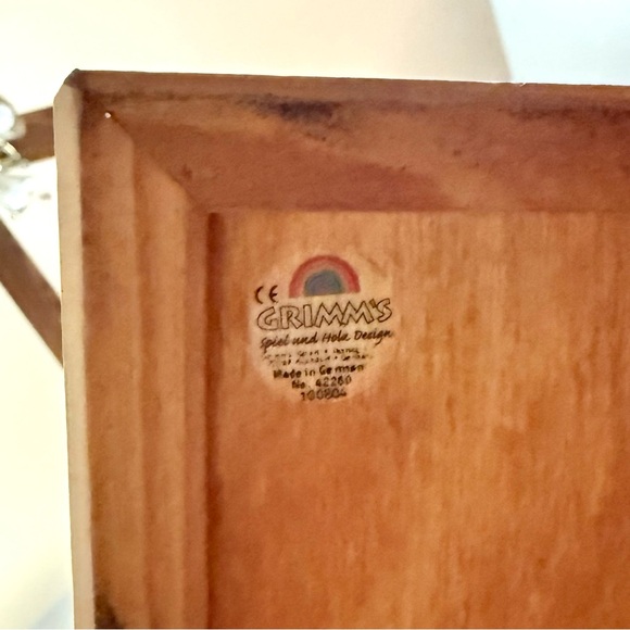 Grimm’s Spiel & Holz Montessori 100 Colored Rainbow Wood Blocks with Tray - Picture 4 of 4